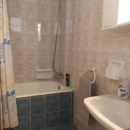 Lovely Beachfront Appartement Malaki